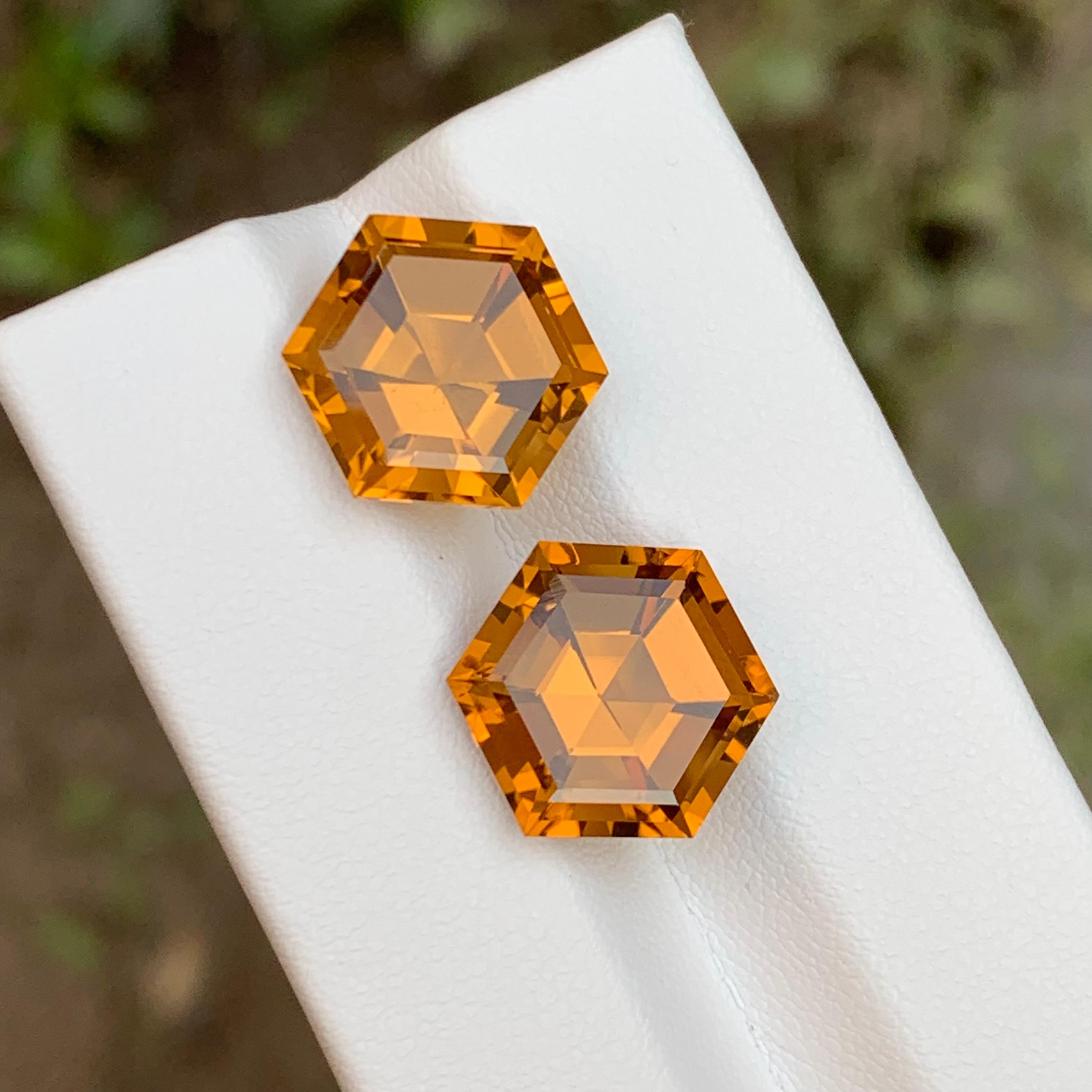 Vivid Golden Orange Natural Citrine Gemstones Pairs 13.30Ct Hexagon for Earrings For Sale 1