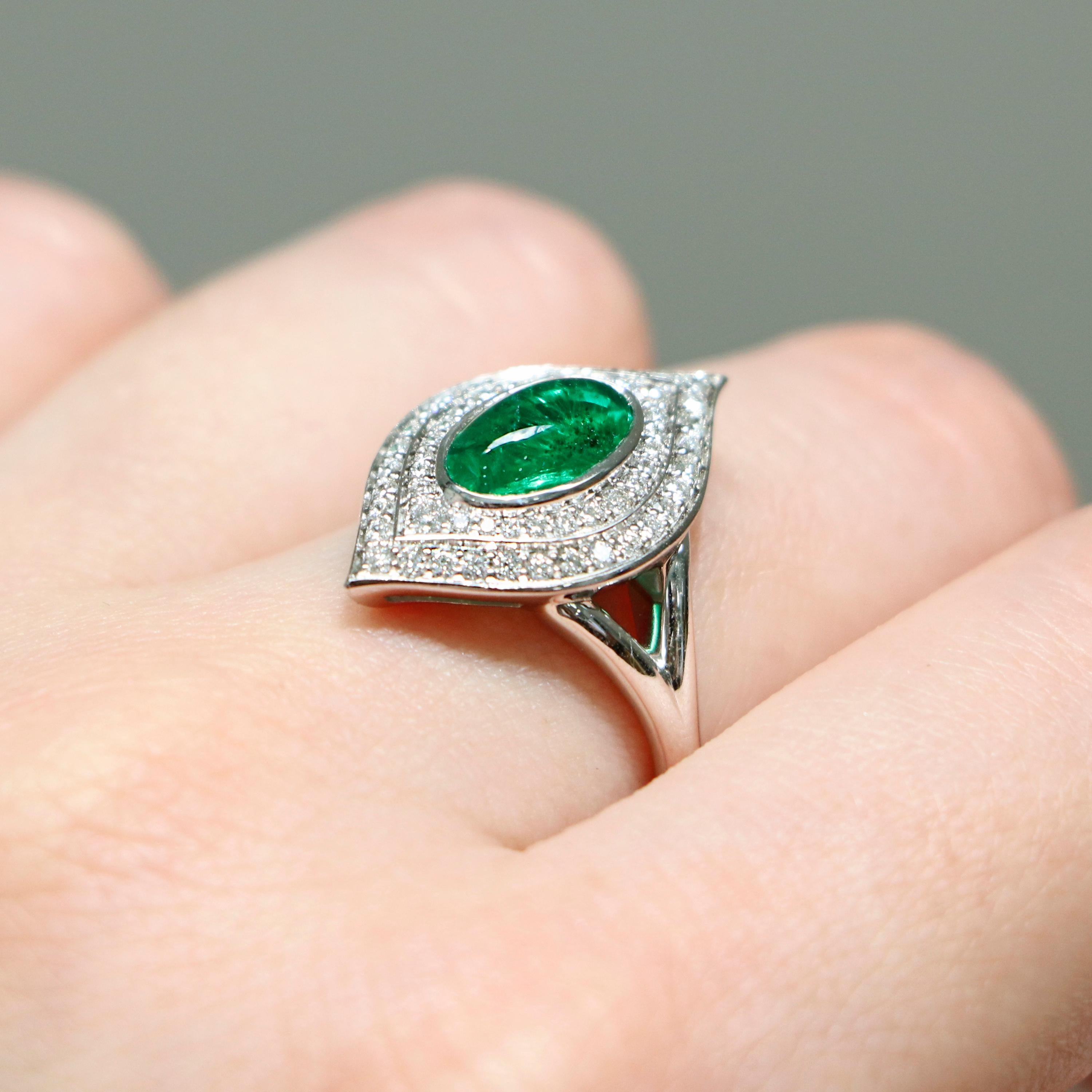 Vivid Green Cabochon Cut Russian Emerald 18K Gold Ring ICL Certified For Sale 2