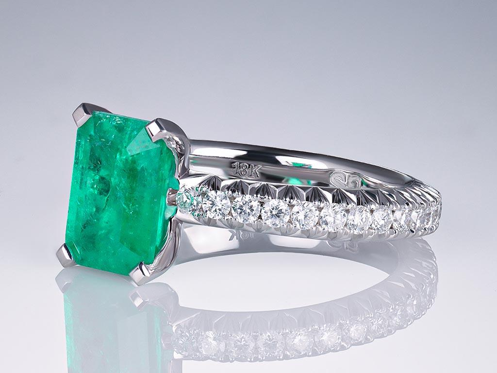 Emerald Cut Vivid Green Colombian Emerald 1.71 ct Ring with Diamonds in 18K white gold