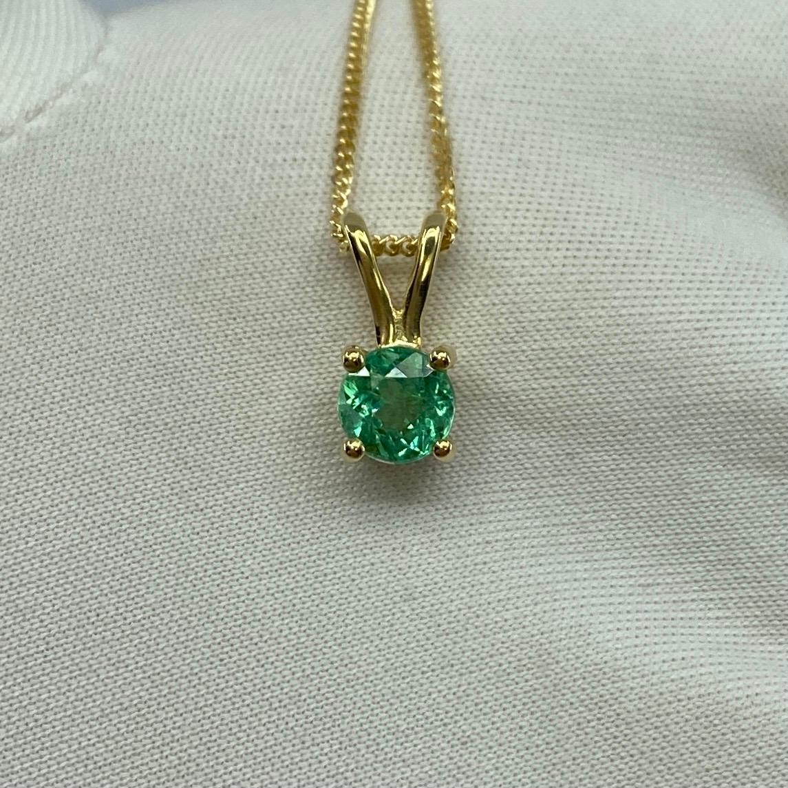 Vivid Green Colombian Emerald Round Cut 18k Yellow Gold Solitaire Pendant 6