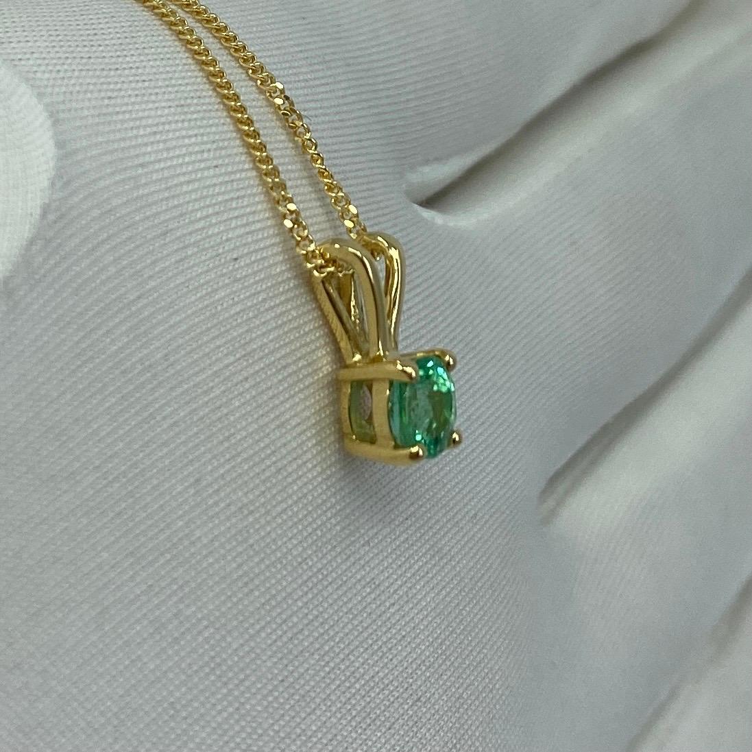 Vivid Green Colombian Emerald Round Cut 18k Yellow Gold Solitaire Pendant 5