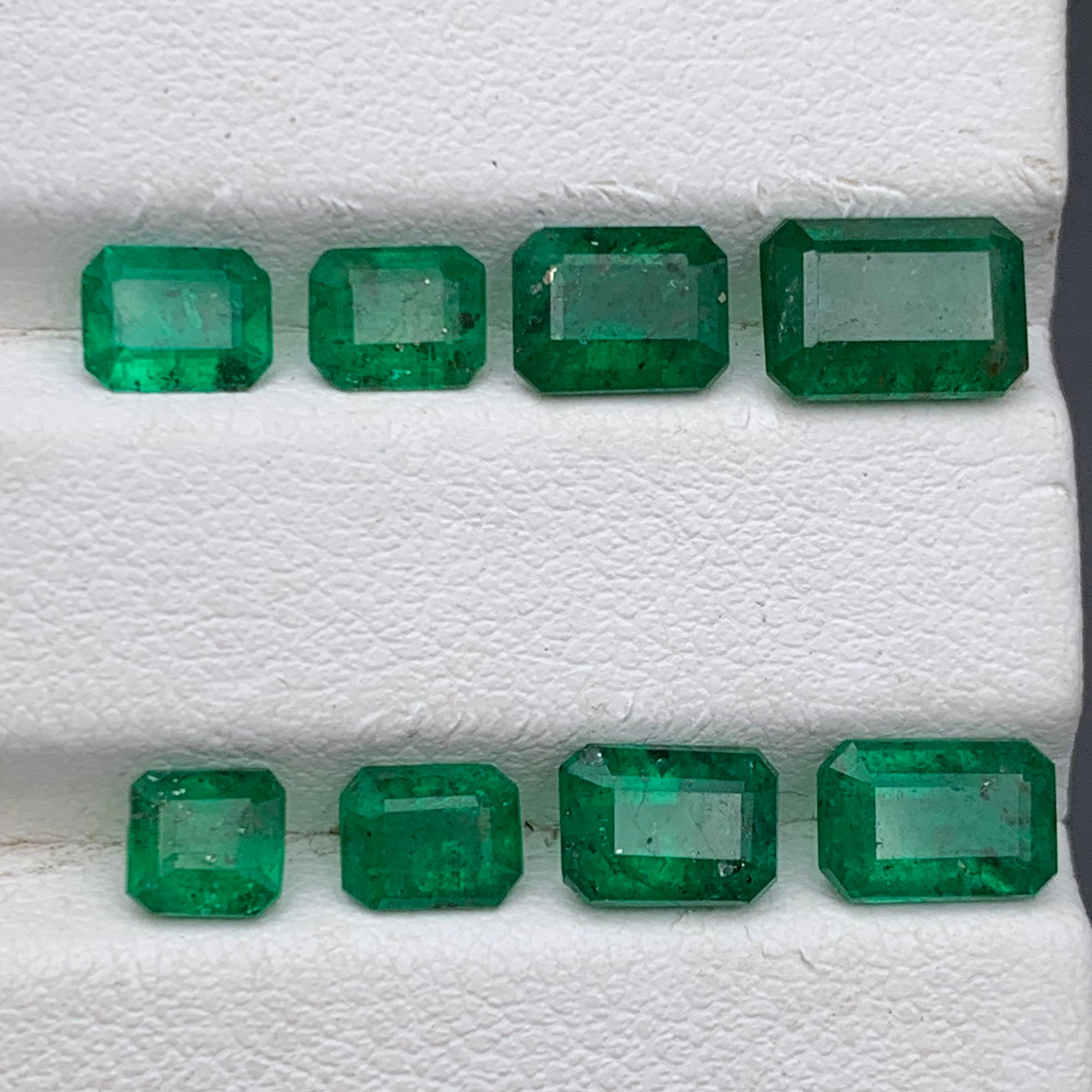Esmeralda verde viva 6,87 ct Lote de piedras sueltas naturales tamaño joya de Swat en venta 7