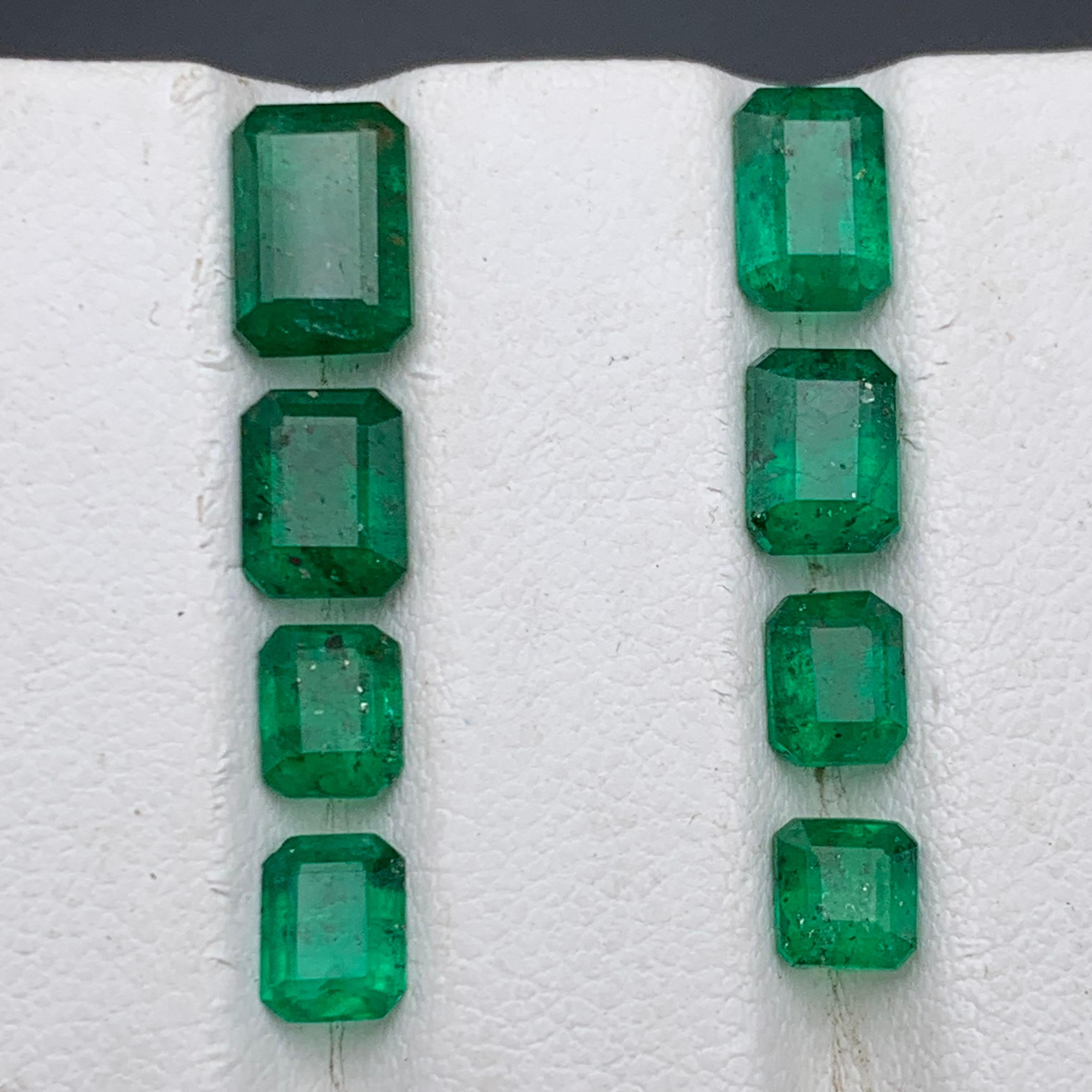 Esmeralda verde viva 6,87 ct Lote de piedras sueltas naturales tamaño joya de Swat en venta 2