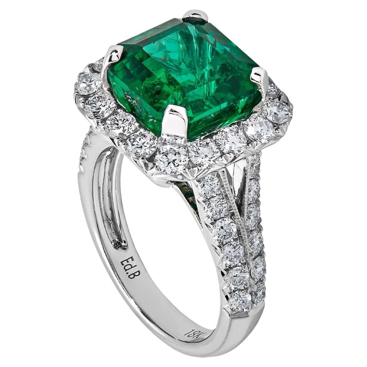 Vivid Green Zambian Emerald Diamond White Gold Ring For Sale