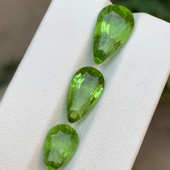 Vivid Green Natural Peridot 13.64 Ct Pear Cut Lose Edelsteine Paket für Schmuck