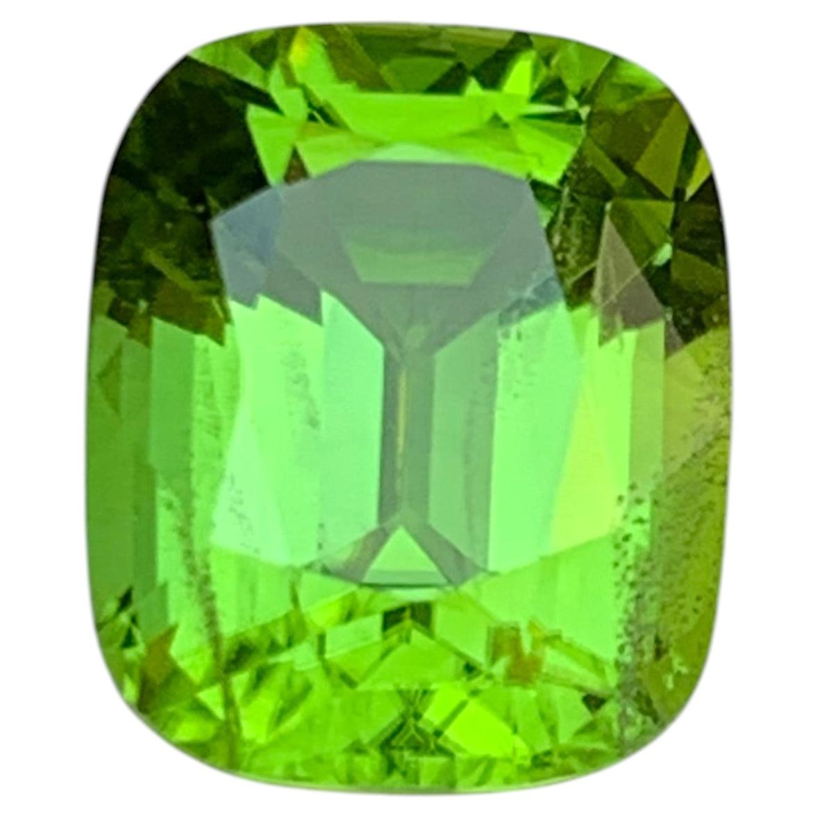 Vivid Green Natural Peridot 3.94 Carat Cushion Cut Loose Gemstone for Ring