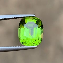 Vivid Green Natural Peridot 4.46 Carat Cushion Cut Loose Gemstone for Ring