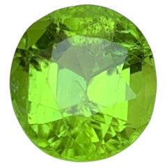 Vivid Green Natural Peridot 4.50 Carat Oval Cut Loose Gemstone for Ring —Jewelry