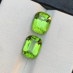 Vivid Green Natural Peridot 4.90 Carat Cushion Cut Loose Gemstones for Jewelry