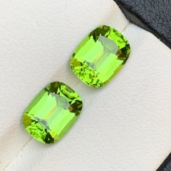 Vivid Green Natural Peridot 5.71 Carat Cushion Cut Loose Gemstones for Jewelry