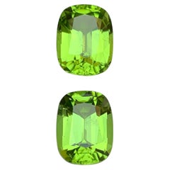Vivid Green Natural Peridot 5.71 Carat Cushion Cut Loose Gemstones for Jewelry