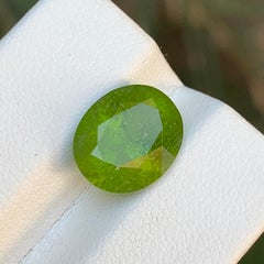 Vivid Green Natural Peridot 5.83 Carat Oval Cut Loose Gemstone for Ring
