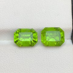 Vivid Green Natural Peridot 6.97 Carat Emerald Cut Loose Gemstones for Jewelry