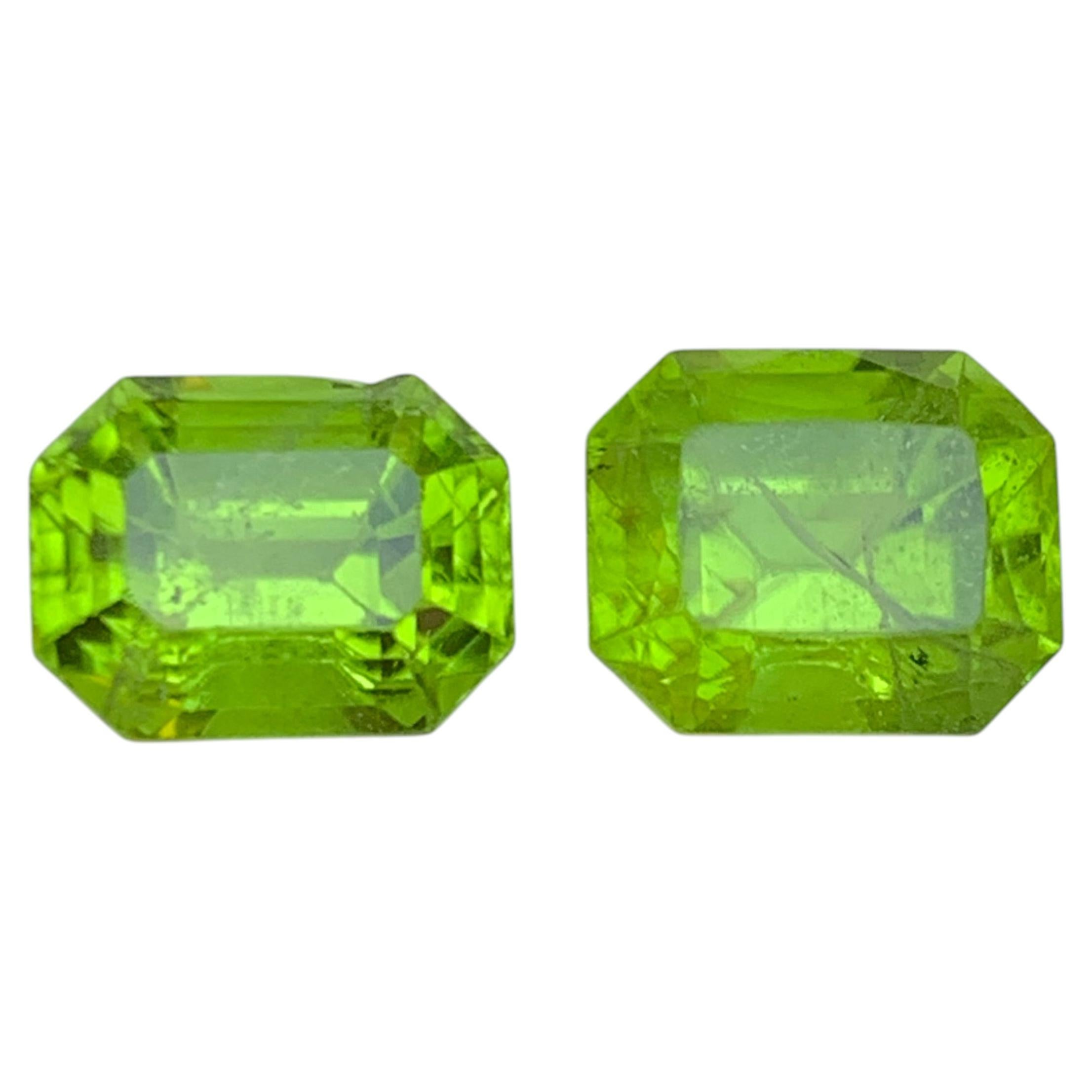 Vivid Green Natural Peridot 6.97 Carat Emerald Cut Loose Gemstones for Jewelry