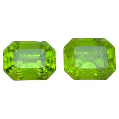 Vivid Green Natural Peridot 6.97 Carat Emerald Cut Loose Gemstones for Jewelry