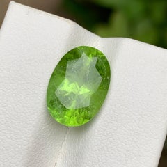 Pietra preziosa naturale di peridoto verde brillante, taglio ovale, 7 carati, sfusa, per anello — Gioielli