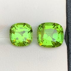 Vivid Green Natural Peridot 7.24 Carat Cushion Cut Loose Gemstones for Jewelry