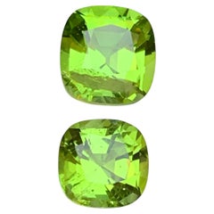 Vivid Green Natural Peridot 7.24 Carat Cushion Cut Loose Gemstones for Jewelry