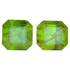 Vivid Green Natural Peridot 7.26 Carat Emerald Cut Loose Gemstones for Jewelry