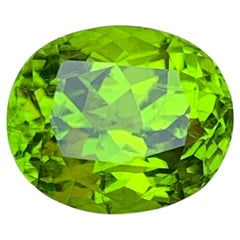 Lebendiger grüner natürlicher Peridot 8.86 Karat Ovalschliff loser Edelstein für Ring, Schmuck