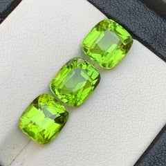 Lebendiges Grün Natürlicher Peridot Kissenschliff 10.04 Karat Loser Edelstein Paket, Pakistan