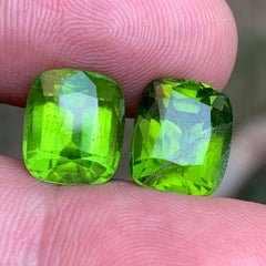 Vivid Green Natural Peridot Cushion Cut 13.42 Carats Loose Gemstones for Jewelry