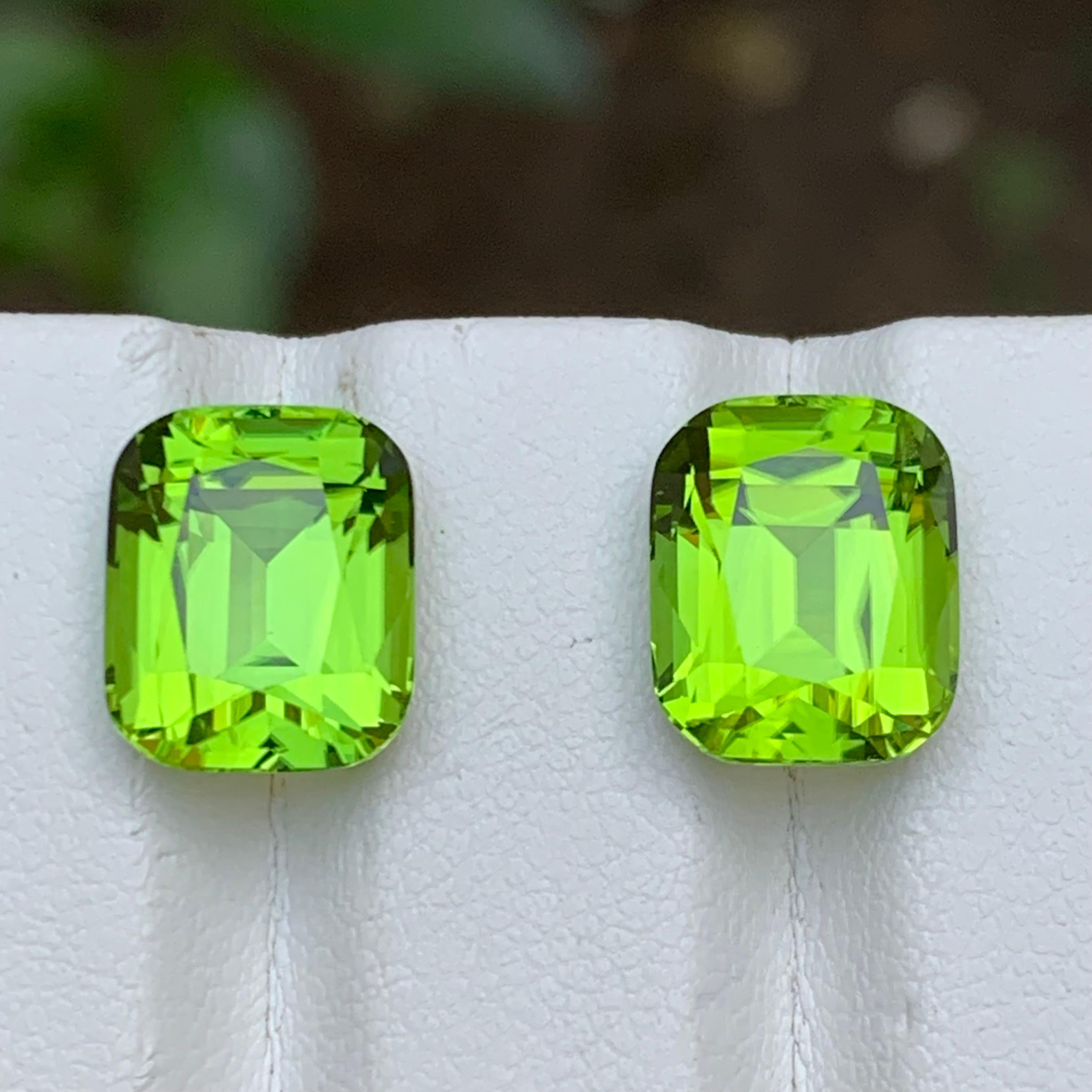 Pendientes de peridoto natural verde vivo Pareja de gemas sueltas Perfect Match 11,60 qt en venta 7