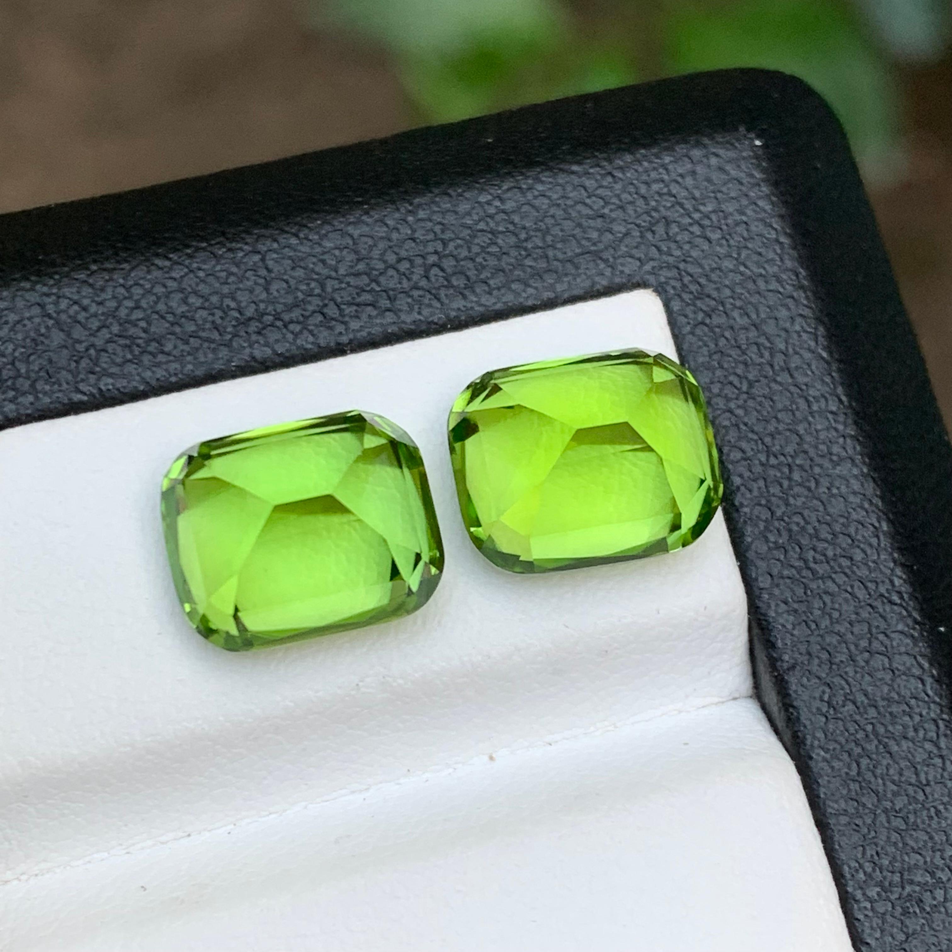 Pendientes de peridoto natural verde vivo Pareja de gemas sueltas Perfect Match 11,60 qt en venta 1