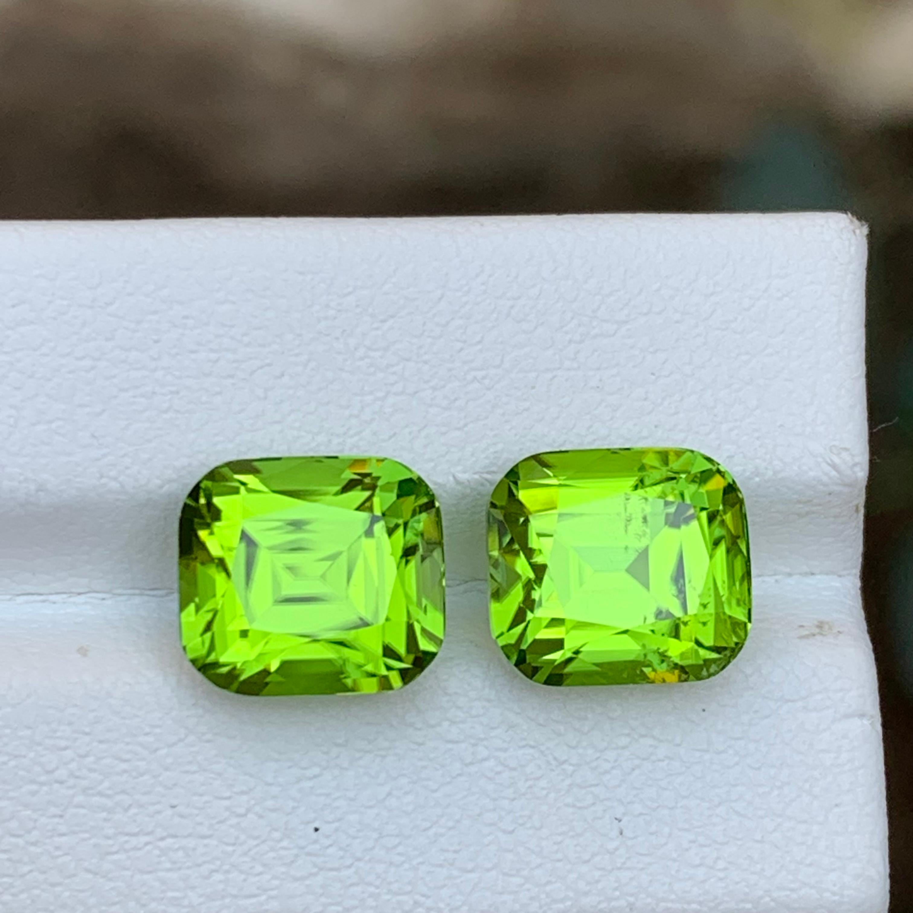 Cushion Cut Vivid Green Natural Peridot Earrings Loose Gemstone Perfect Pair 10.50 Ct-Jewel For Sale