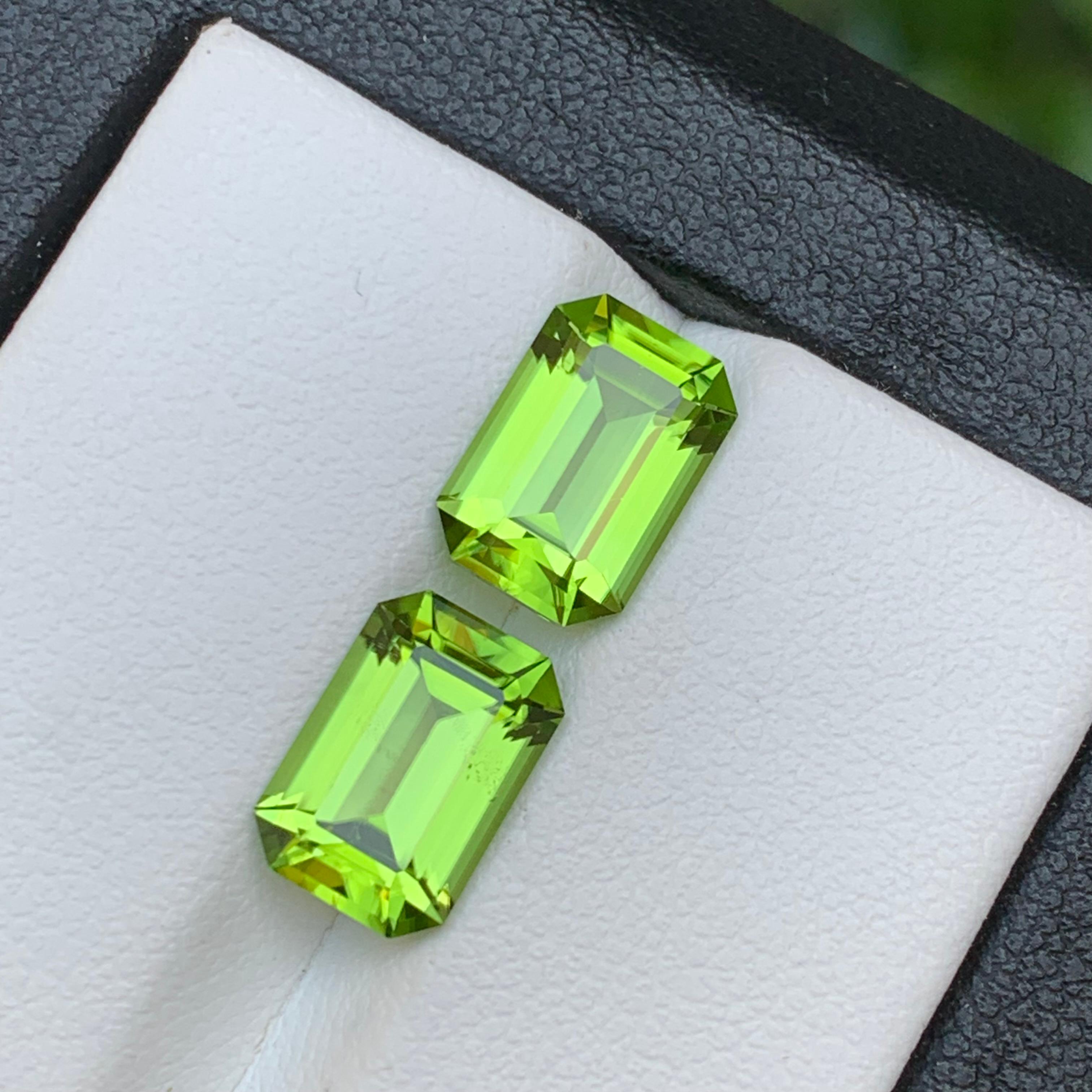 Pendientes de peridoto natural verde vivo Pareja perfecta de piedras preciosas sueltas 5.80 Ct-Joya en venta 2