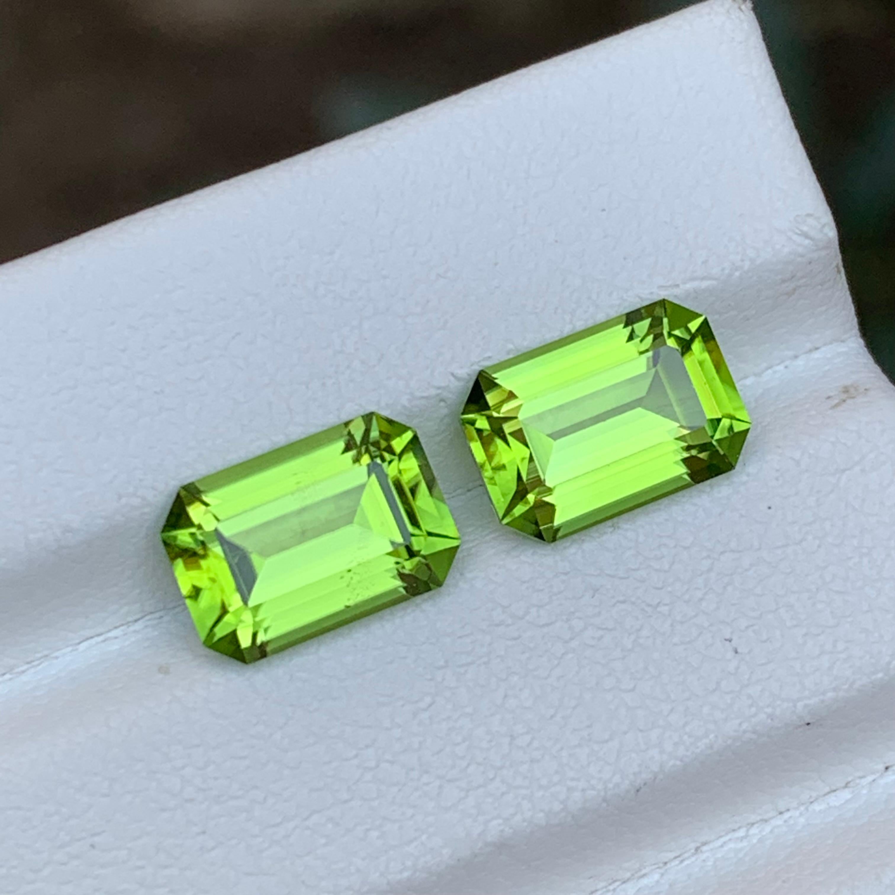 Pendientes de peridoto natural verde vivo Pareja perfecta de piedras preciosas sueltas 5.80 Ct-Joya en venta 3