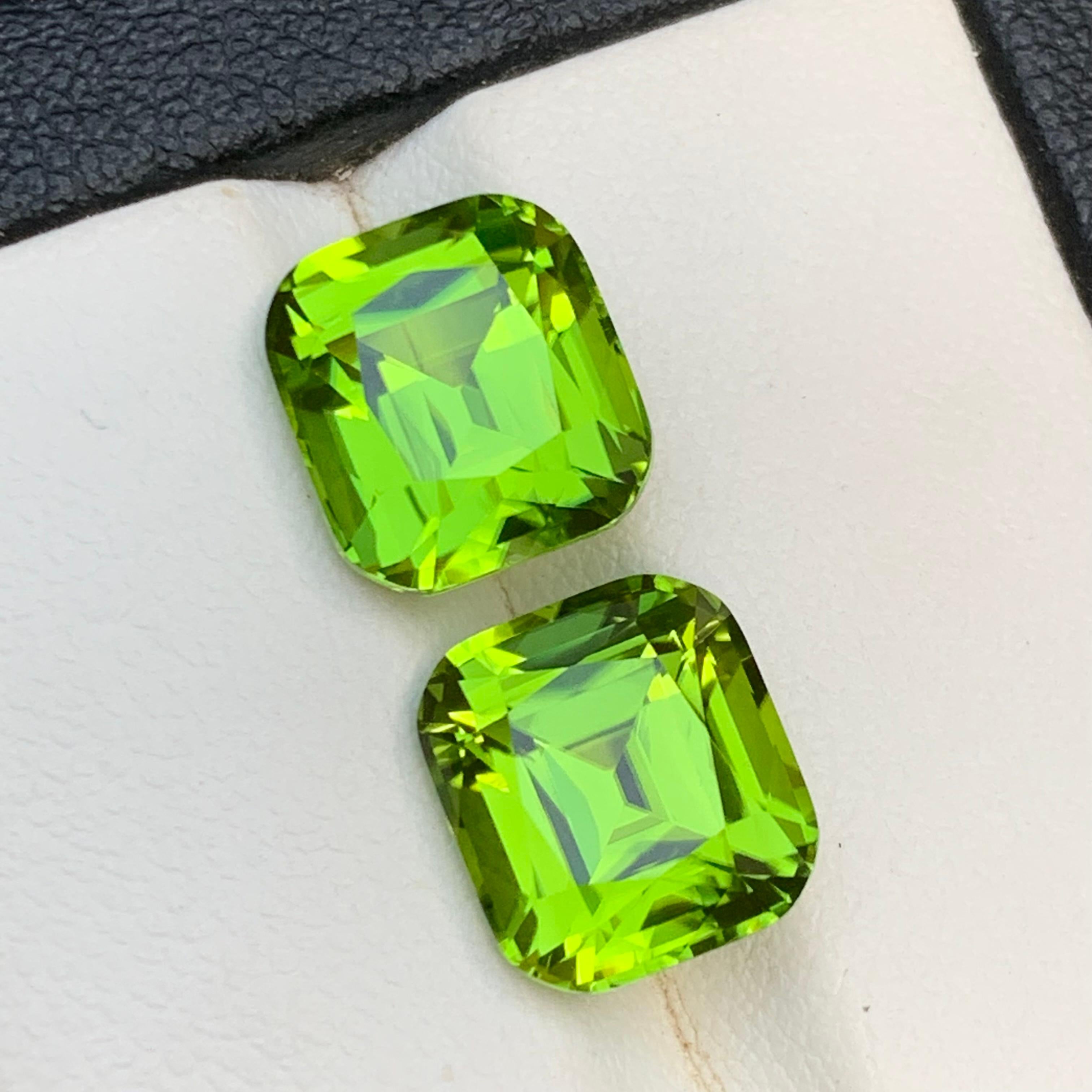Boucles d'oreilles péridot vert vif pierres précieuses en vrac paire parfaite 10.22Ct-Jewell en vente 4