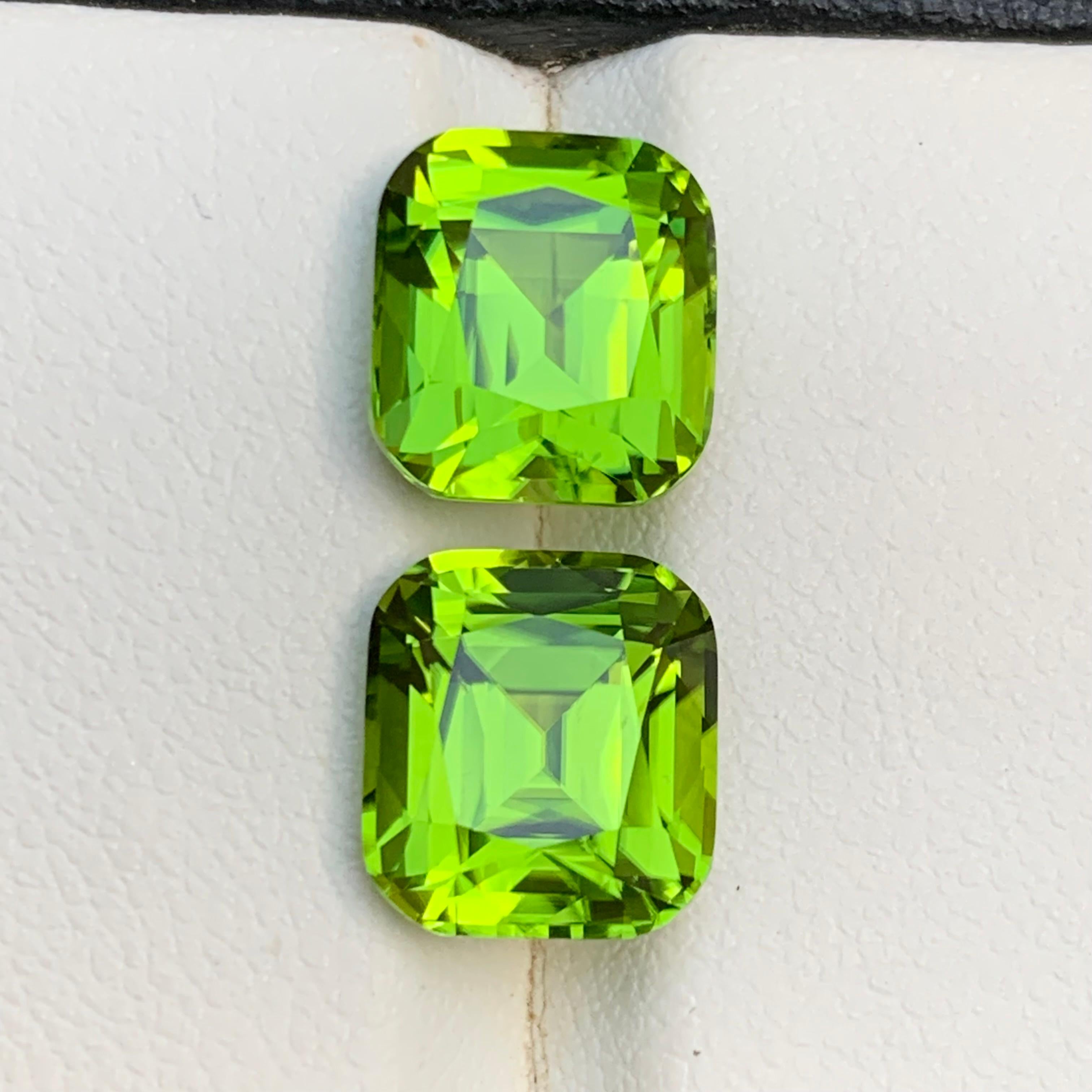 Peridot vert vif naturel pierres en vrac bien assorties paire parfaite pour boucles d'oreilles, pendentif collier, bracelet ou tout autre bijou de Supat Mine !!!

💎 TYPE DE PIERRE PRÉCIEUSE : Péridot
⚖️ POIDS : 10,22 carats
🪚 SHAPE & CUT : Coupe