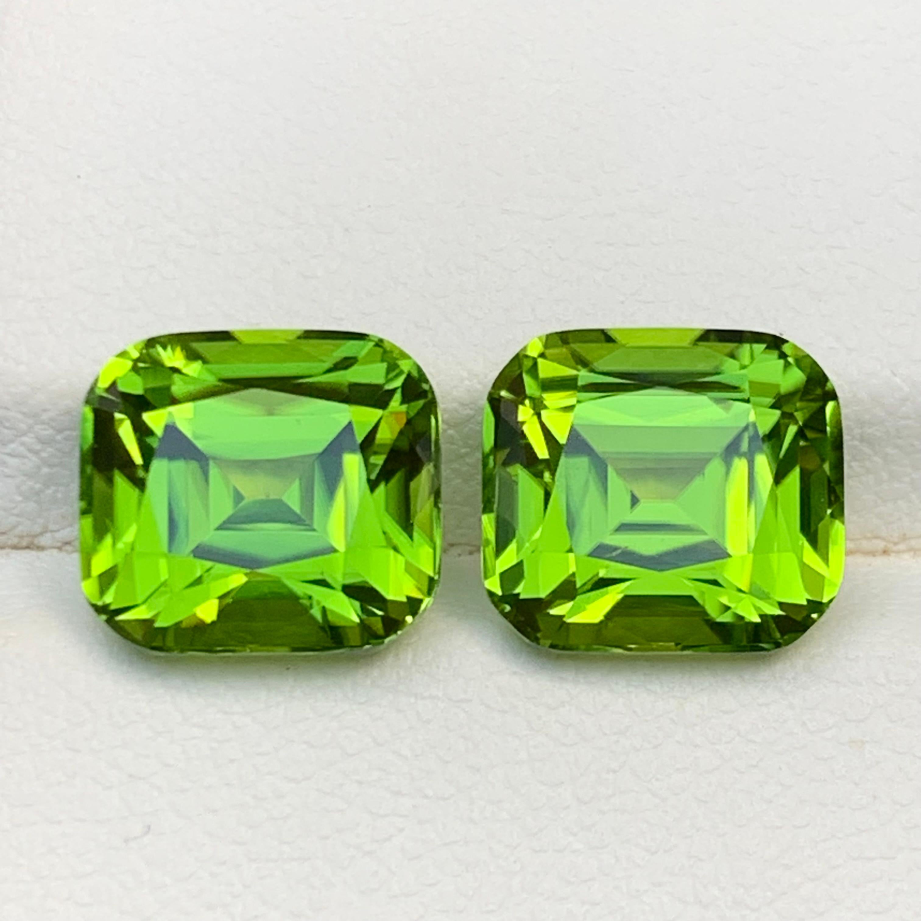 Boucles d'oreilles péridot vert vif pierres précieuses en vrac paire parfaite 10.22Ct-Jewell Unisexe en vente