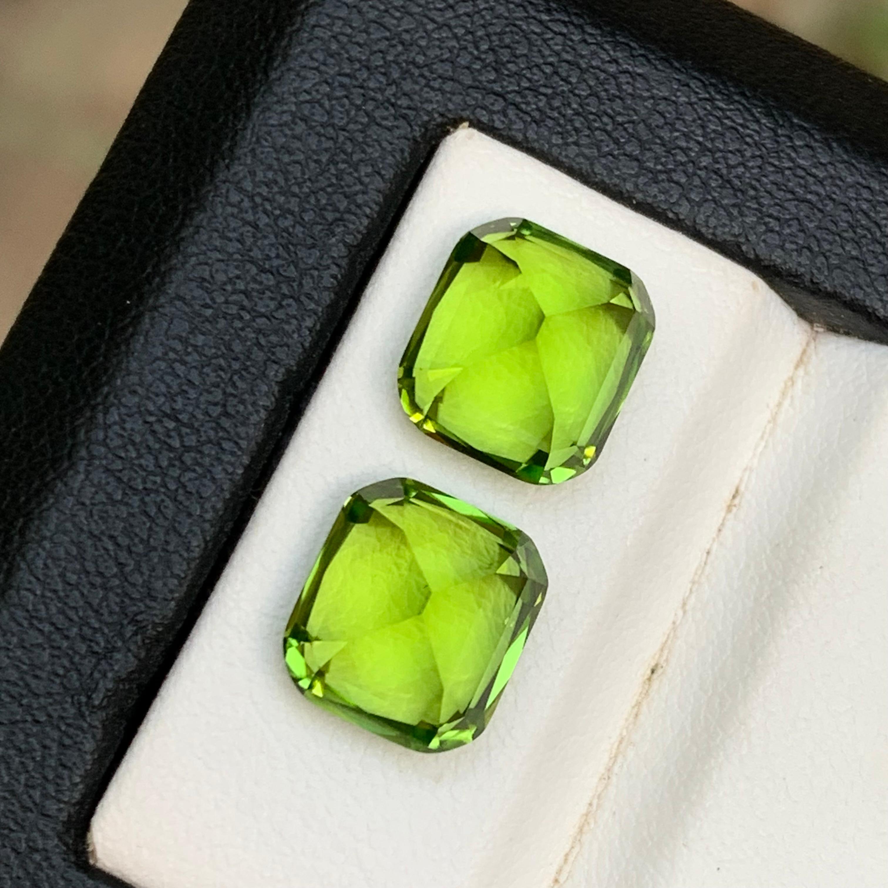 Boucles d'oreilles péridot vert vif pierres précieuses en vrac paire parfaite 10.22Ct-Jewell en vente 2
