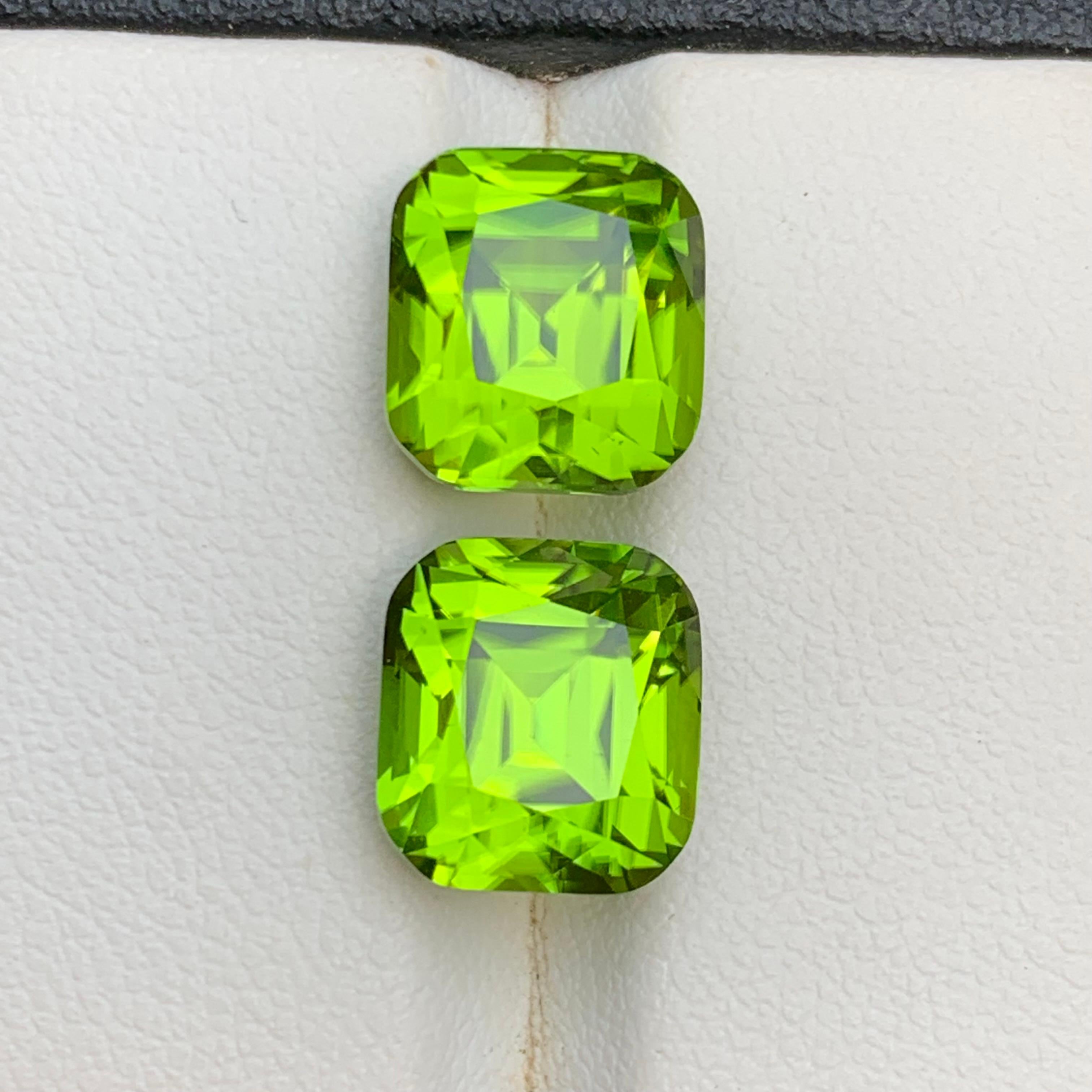 Boucles d'oreilles péridot vert vif pierres précieuses en vrac paire parfaite 13.91Ct-Jewell en vente 4