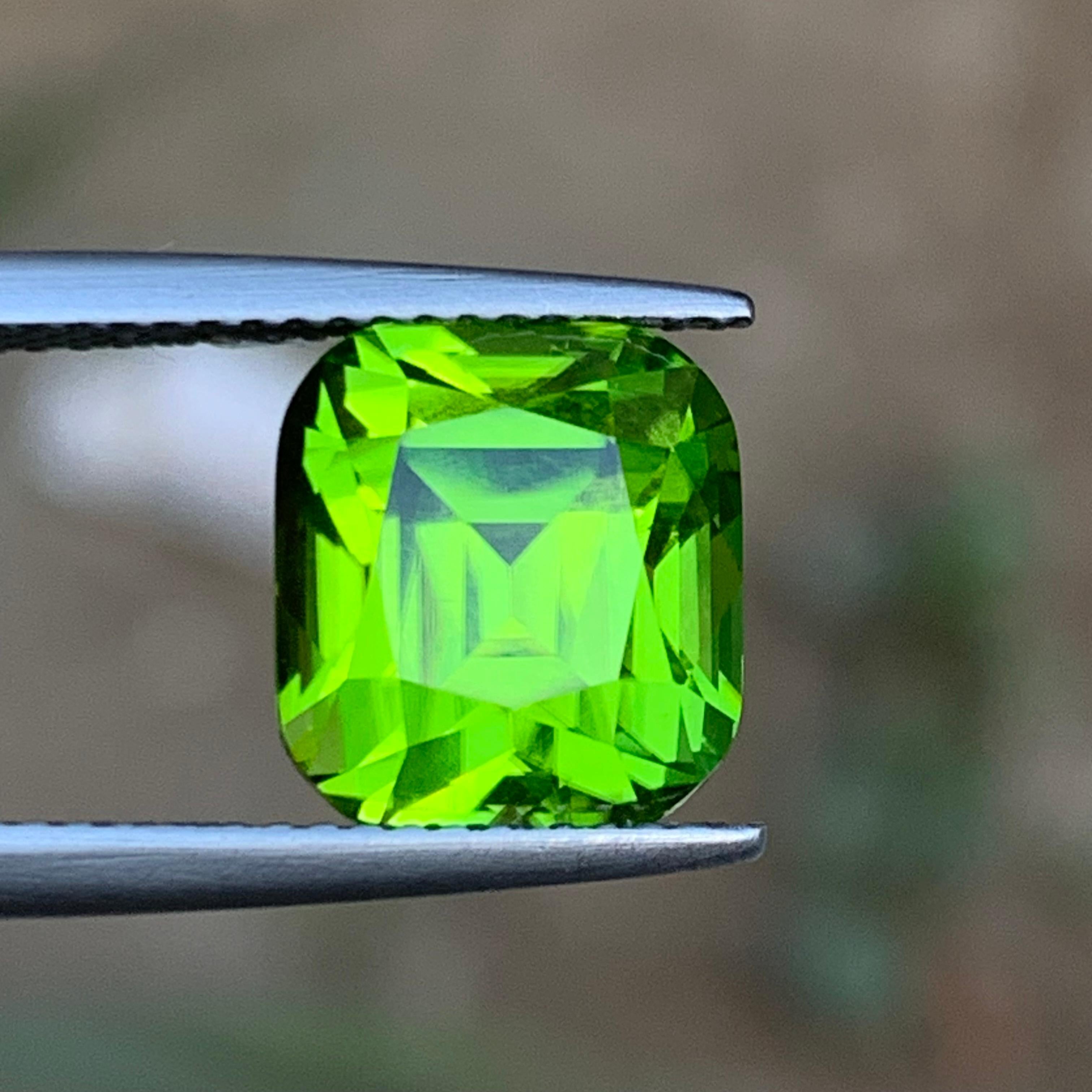 Boucles d'oreilles péridot vert vif pierres précieuses en vrac paire parfaite 13.91Ct-Jewell Neuf - En vente à Peshawar, PK
