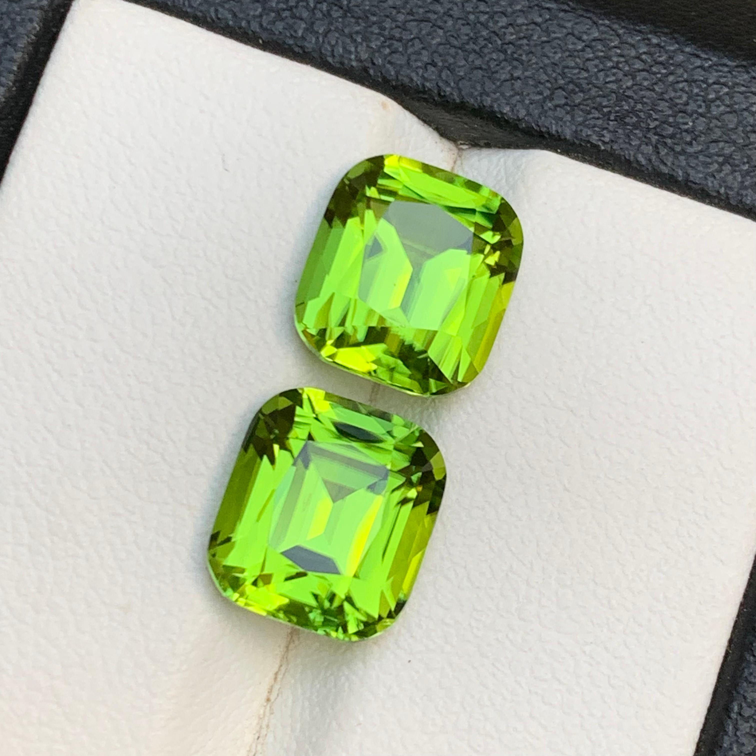 Boucles d'oreilles péridot vert vif pierres précieuses en vrac paire parfaite 8.80 Ct-Jewell en vente 8