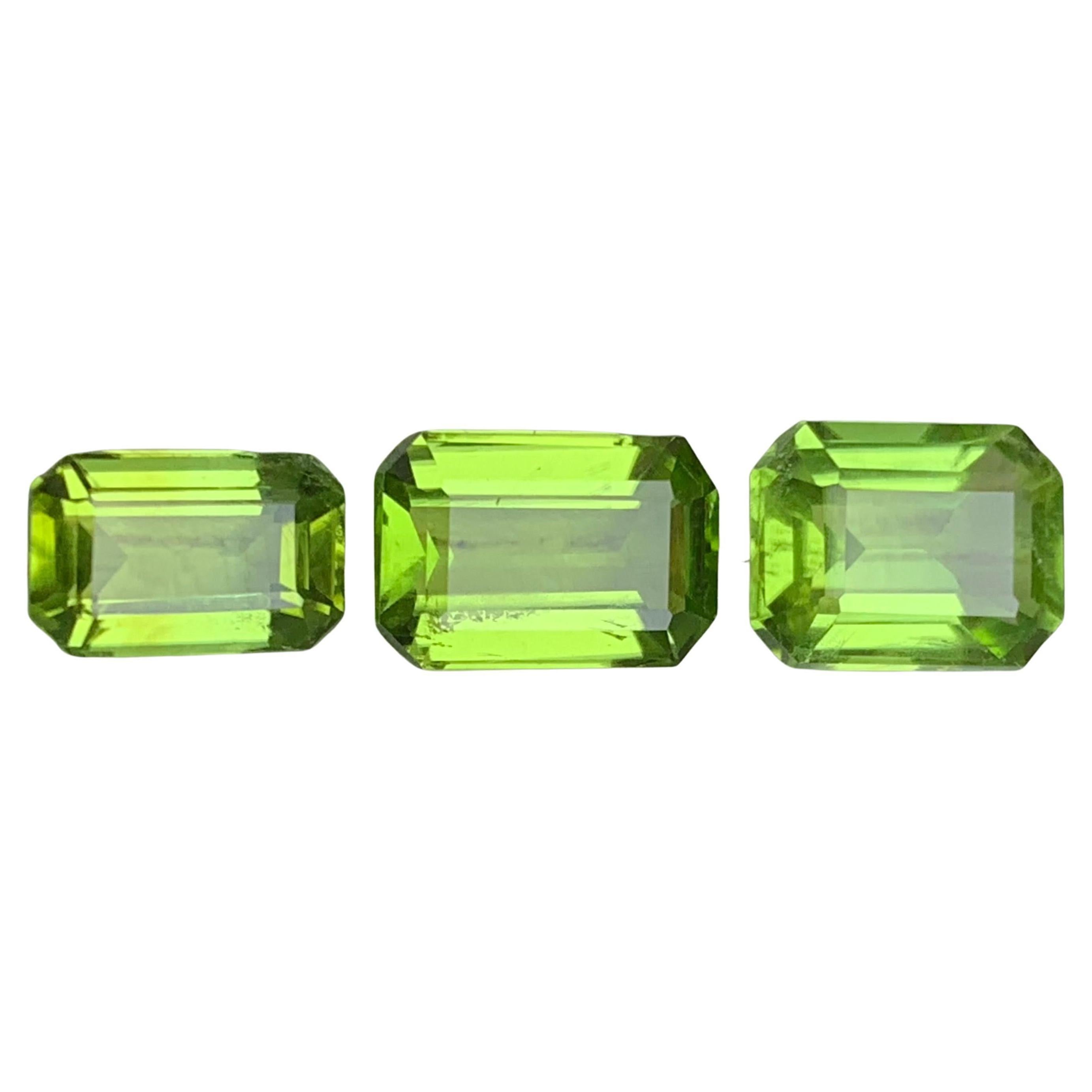 Vivid Green Natural Peridot Emerald Cut 6.50 Carat Loose Gemstones Parcel For Sale
