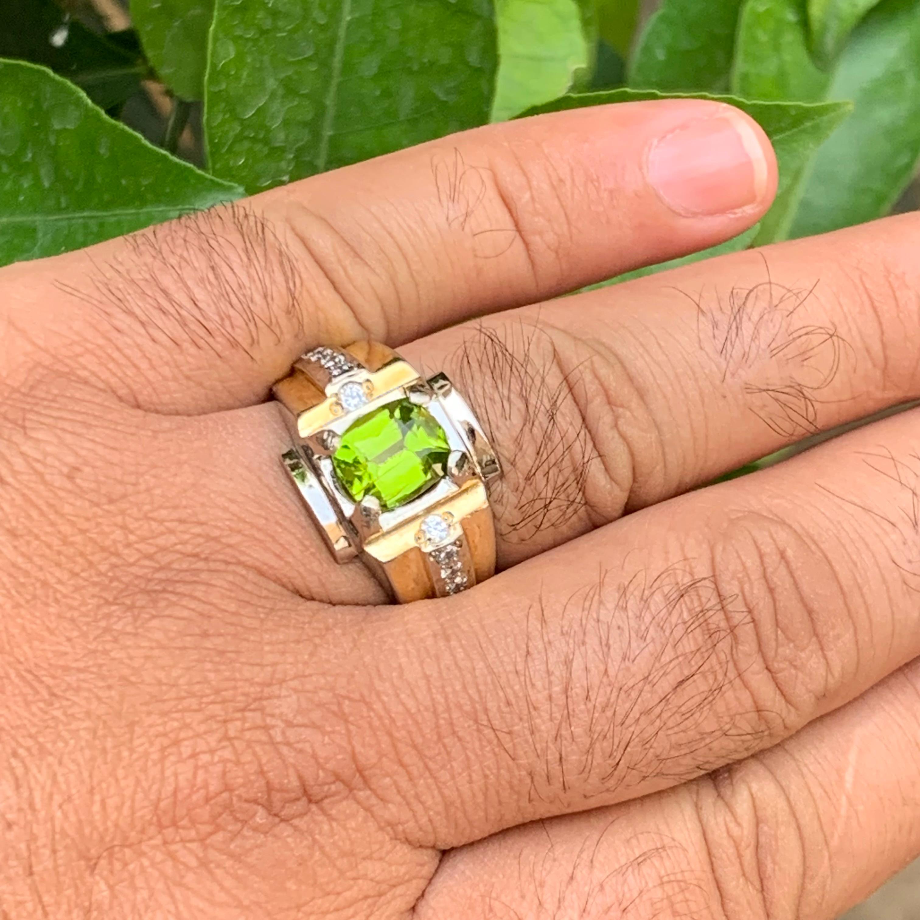 Bague en argent 925 avec péridot naturel vert vif 10.44g Taille 12 US en vente 1