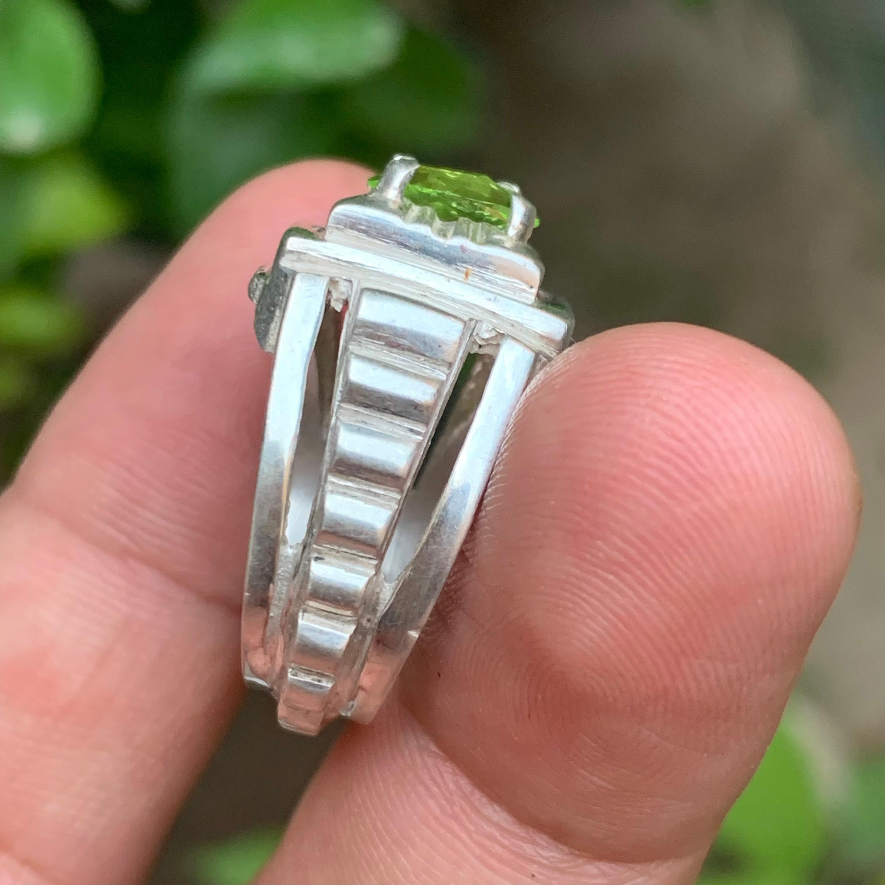 Vivid Green Natural Peridot Gemstone Ring 925 Sterling Silver 9 grams Size 10 US For Sale 3