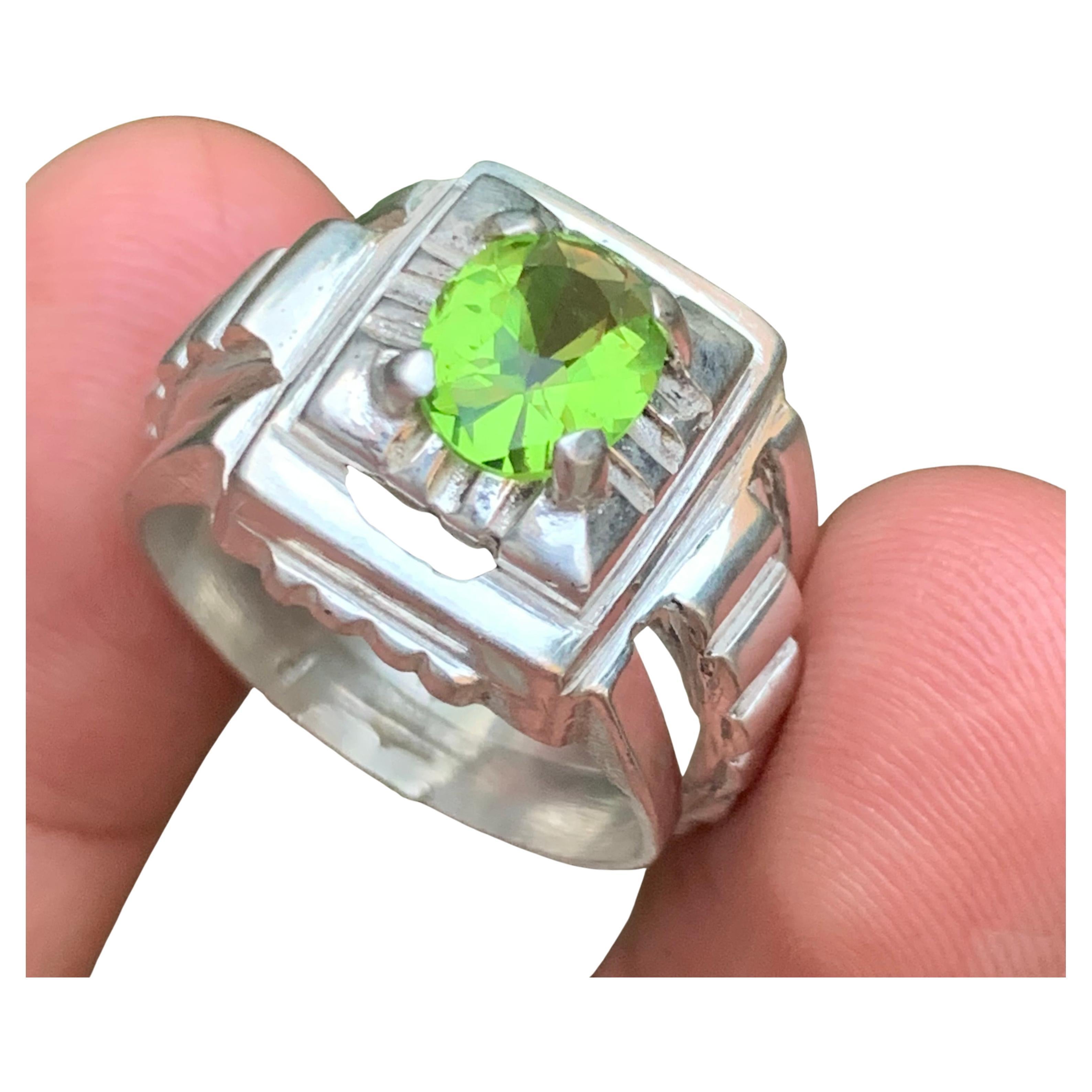 Vivid Green Natural Peridot Gemstone Ring 925 Sterling Silver 9 grams Size 10 US