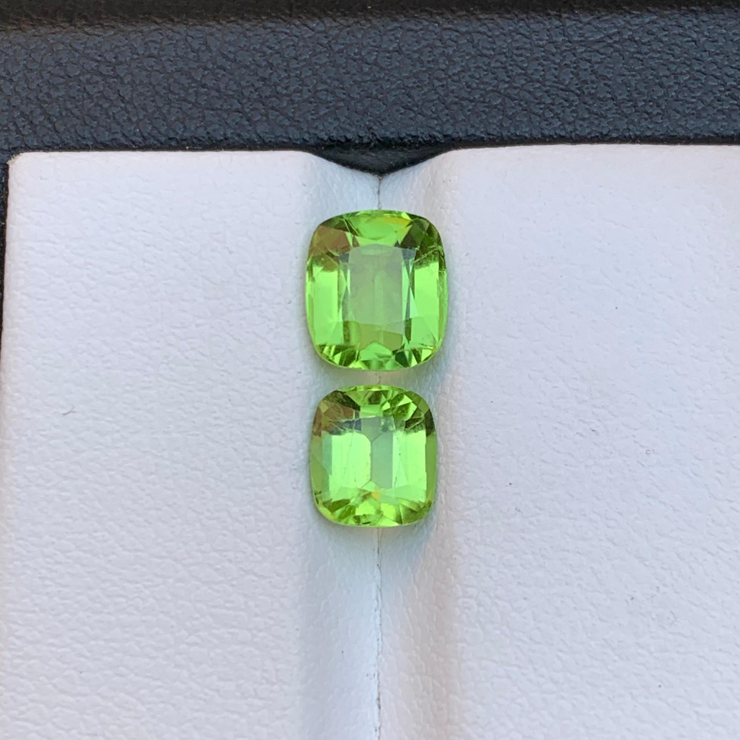 Vivid Green Natural Peridot Loose Gemstones Lot 3.20 Ct Cushion Cut for Jewelry For Sale 6