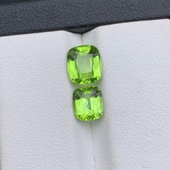 Gemme sciolte di peridoto naturale verde vivo lotto 3.20 carati taglio cuscino per gioielli