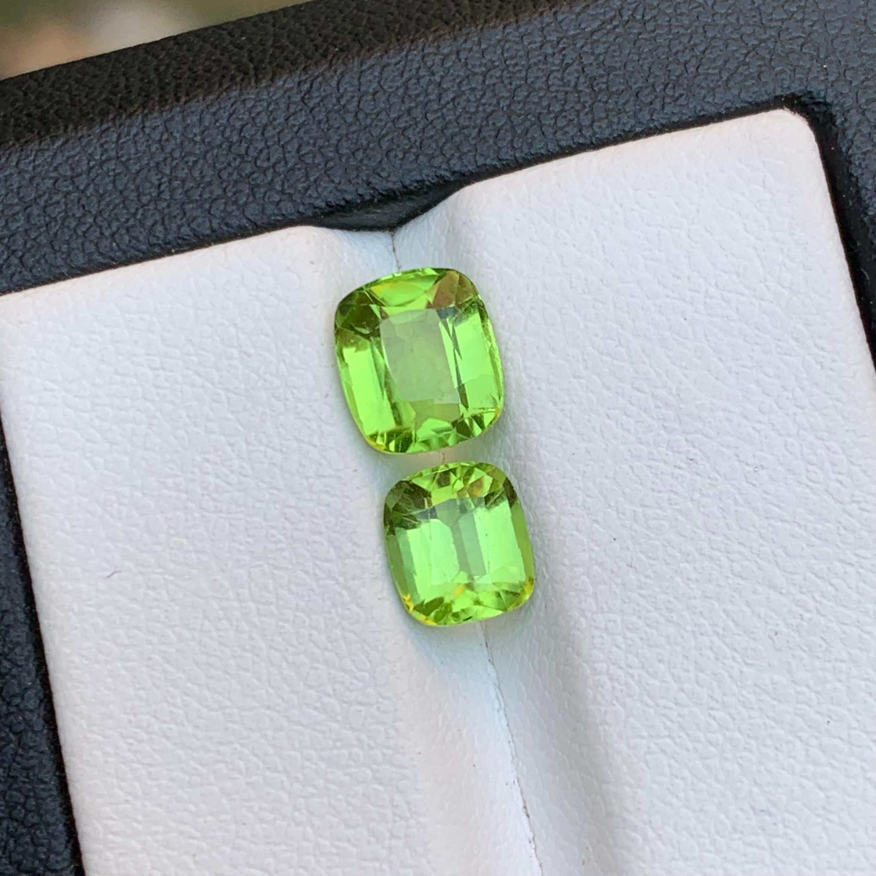 Vivid Green Natural Peridot Loose Gemstones Lot 3.20 Ct Cushion Cut for Jewelry For Sale 2