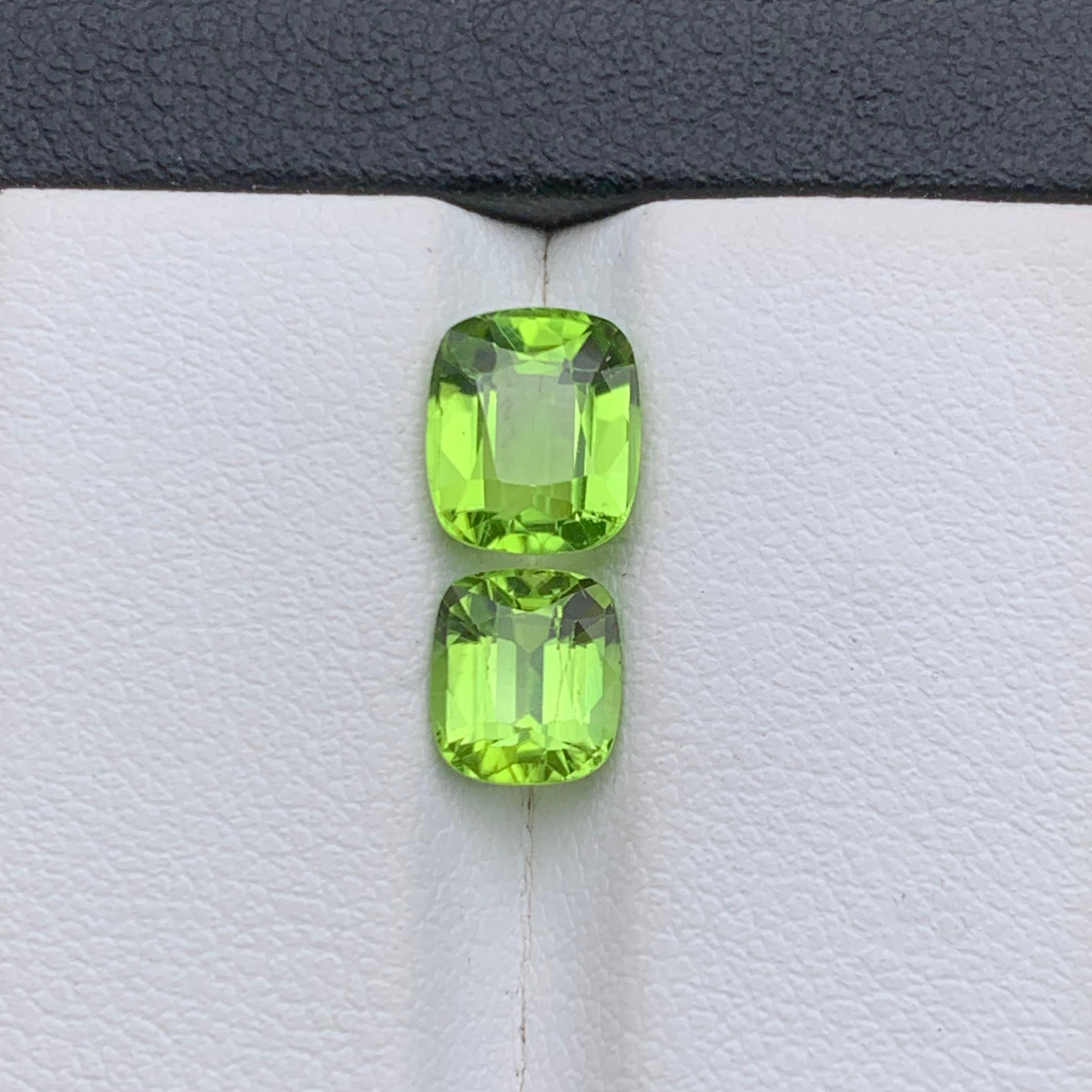 Vivid Green Natural Peridot Loose Gemstones Lot 3.20 Ct Cushion Cut for Jewelry For Sale 3