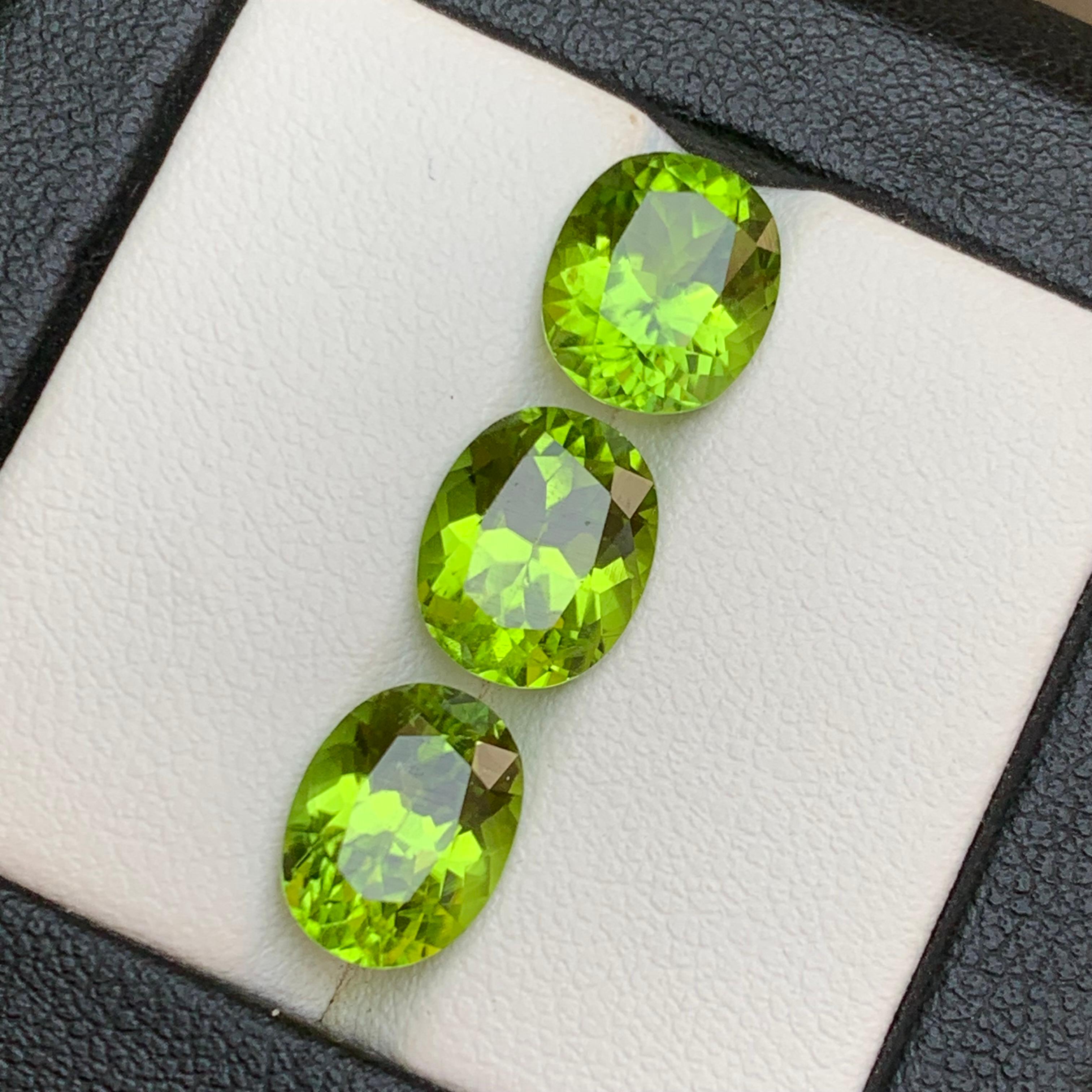Lebendiges Grün Natürlicher Peridot Lose Edelsteine Los 9,05 Ct Oval Schliff für Schmuck Set (Zeitgenössisch) im Angebot