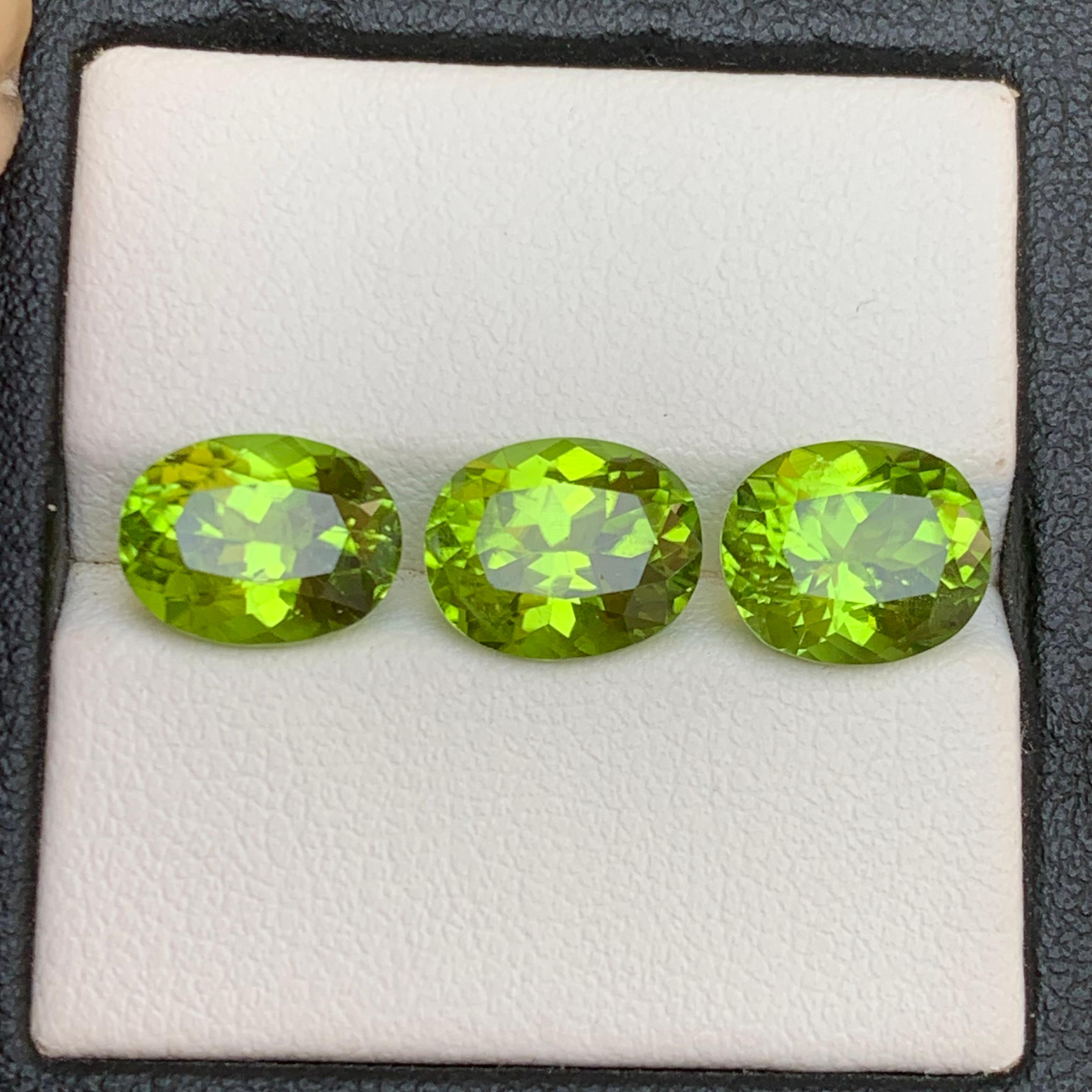 Lebendiges Grün Natürlicher Peridot Lose Edelsteine Los 9,05 Ct Oval Schliff für Schmuck Set (Ovalschliff) im Angebot