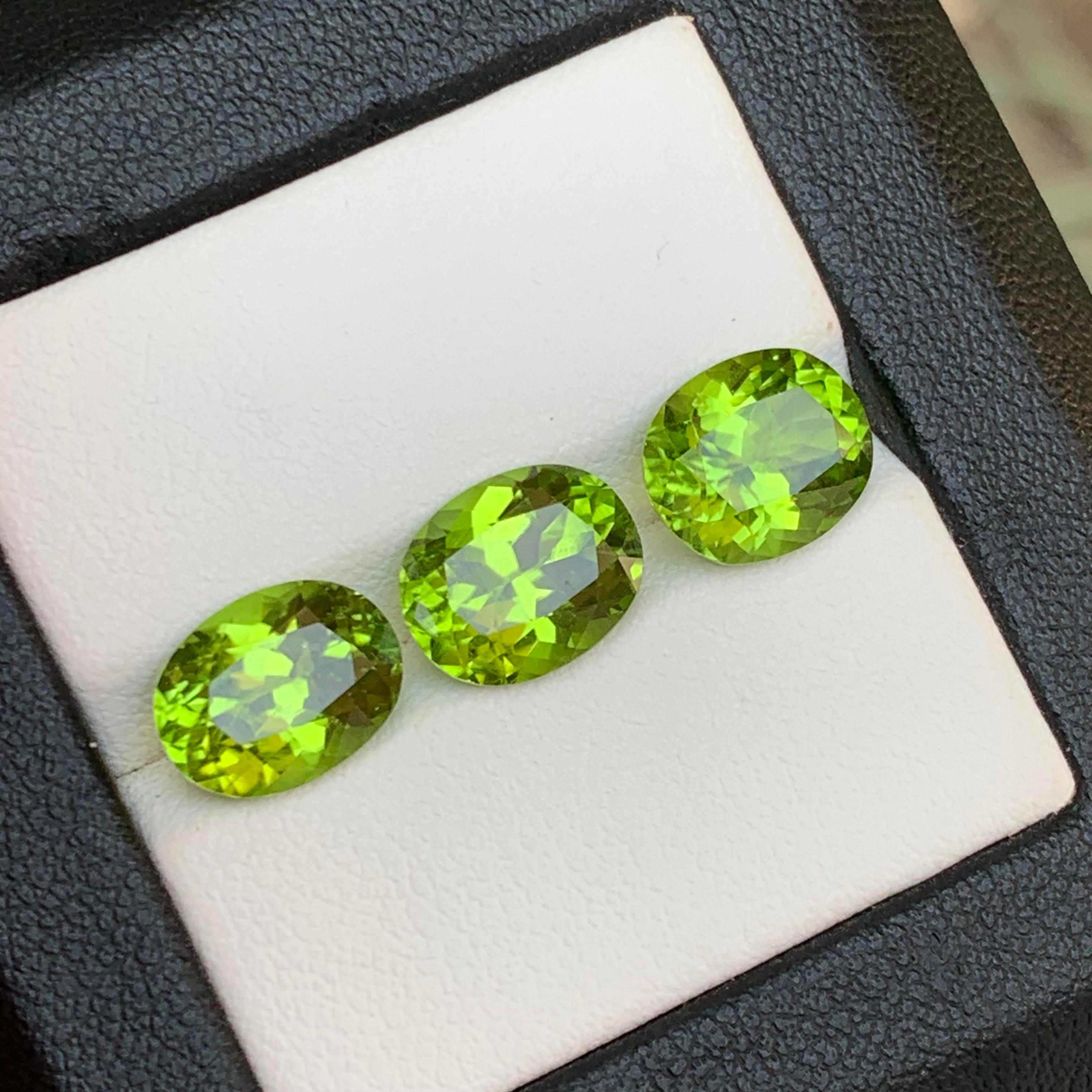 Lebendiges Grün Natürlicher Peridot Lose Edelsteine Los 9,05 Ct Oval Schliff für Schmuck Set im Angebot 3