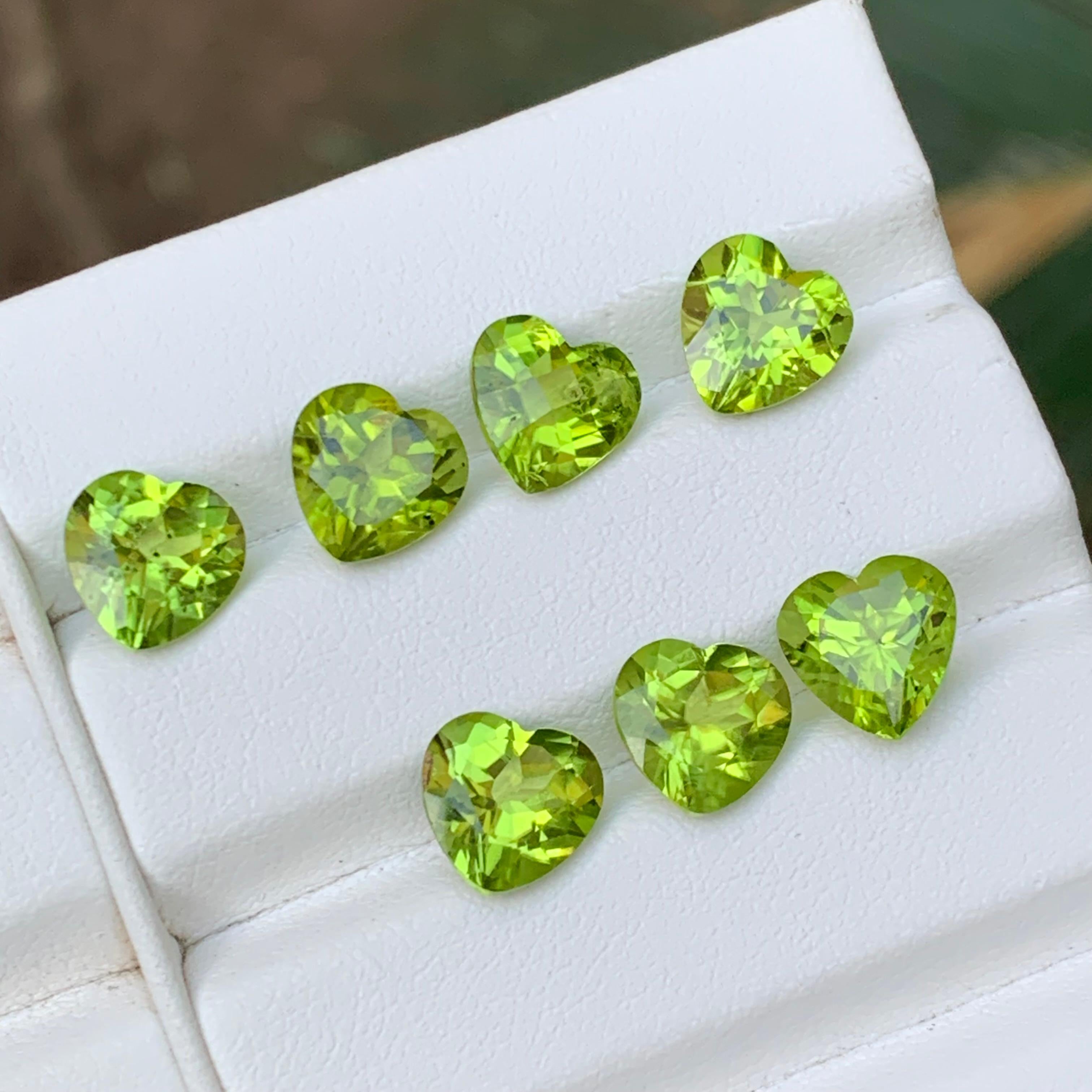Vivid Green Natural Peridot Loose Gemstones Pairs Lot 13.85 Ct Heart Cut-Jewelry For Sale 5